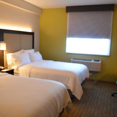 Holiday Inn Express Maspeth By Ihg Nowy Jork Zewnętrze zdjęcie