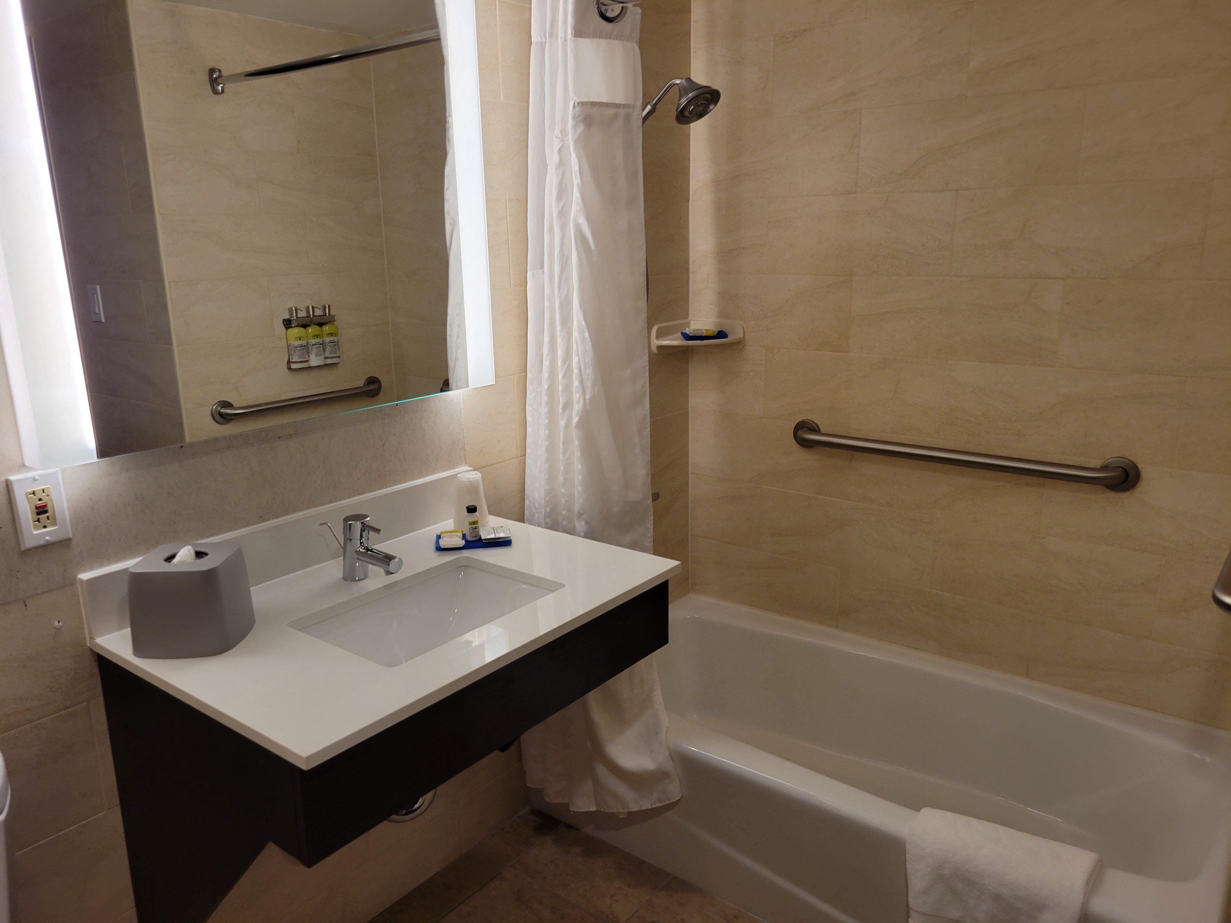 Holiday Inn Express Maspeth By Ihg Nowy Jork Zewnętrze zdjęcie