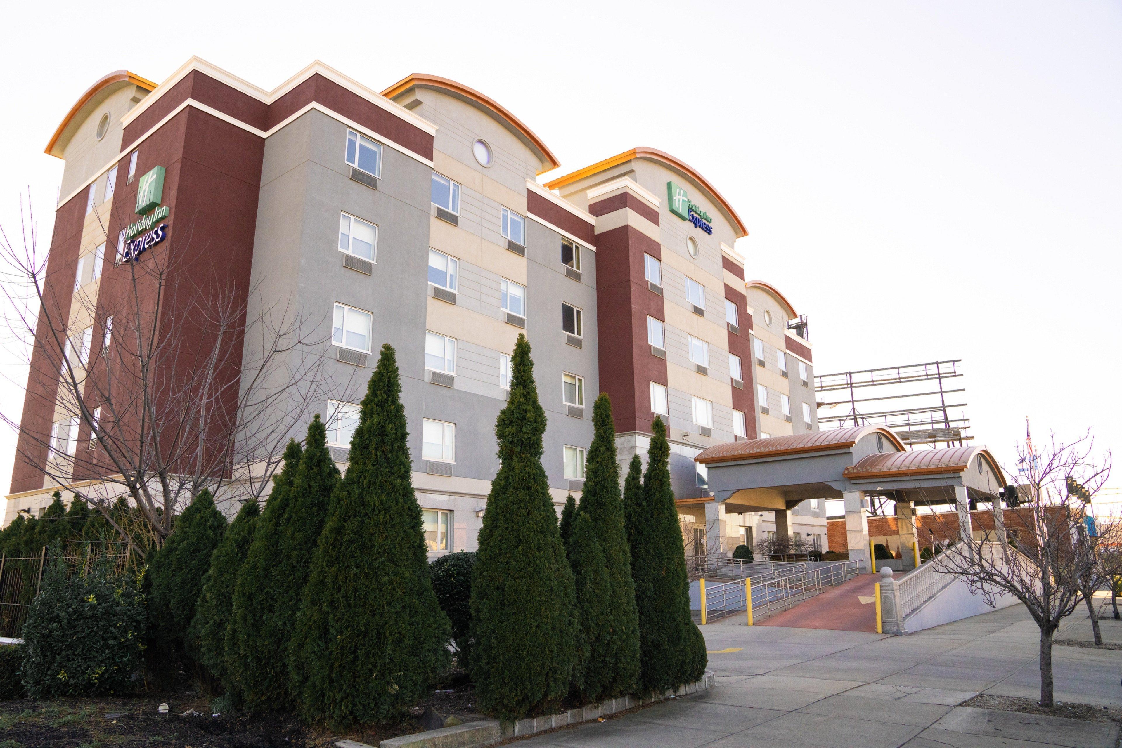 Holiday Inn Express Maspeth By Ihg Nowy Jork Zewnętrze zdjęcie