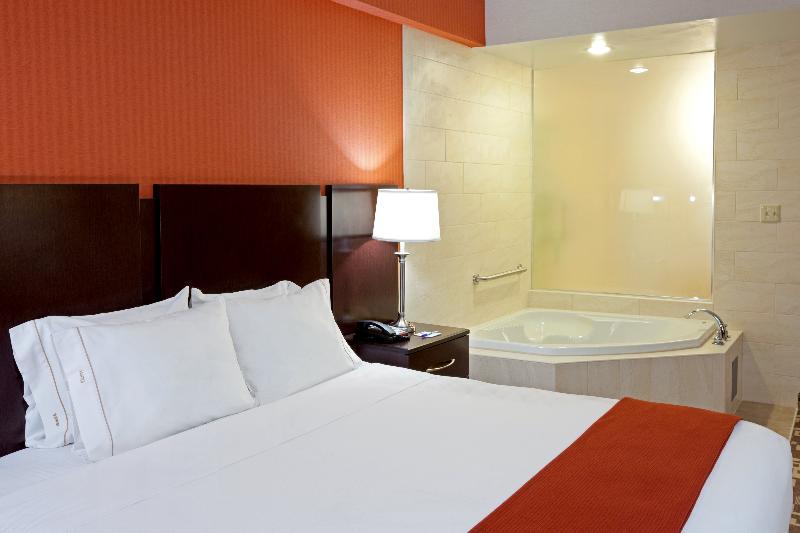 Holiday Inn Express Maspeth By Ihg Nowy Jork Zewnętrze zdjęcie